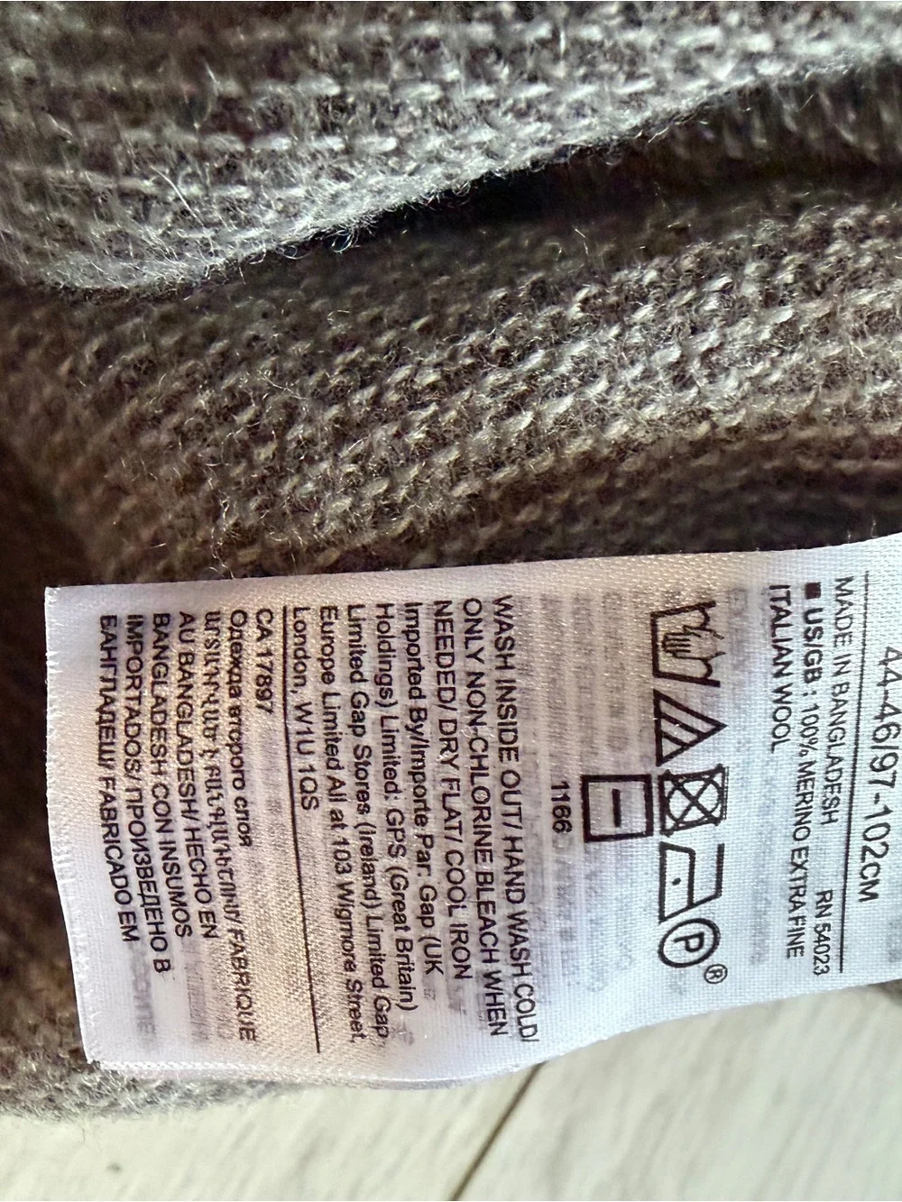 Banana Republic Men's Brown Crewneck Knit Sweater